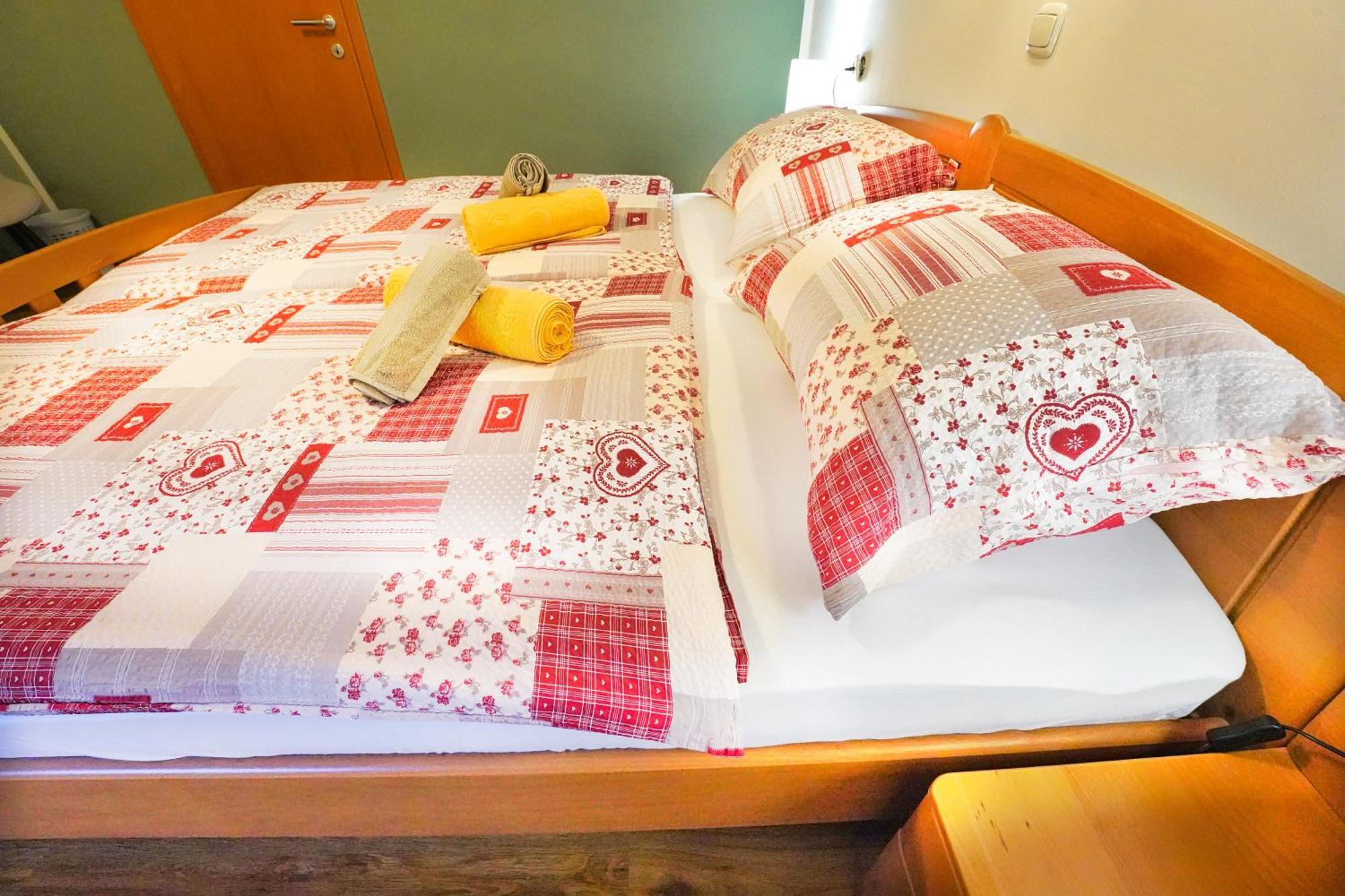 Apartments Pr' Pavleto Бохин Екстериор снимка